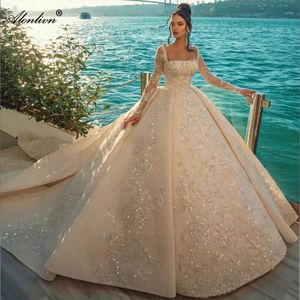 2024 Luxurious Ball Gown Wedding Dress Square Collar Crystal Beads Long Sleeves African Bride Formal Gowns Robe Mariage Vestidos De Novia Arabic Dubai