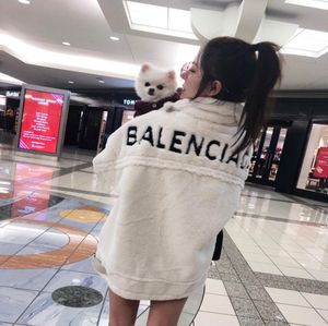 2020 women jackets travel street coat windproof Navy camouflage Fully New light gradient fabric Lamb hair back letters winter jack6486235