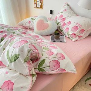 Bedding sets Spring and Summer Instagram Girl Heart Pink Bed Sheet and Duvet Cover Double Layer Yarn Four piece Set Student Dormitory Washed J240507