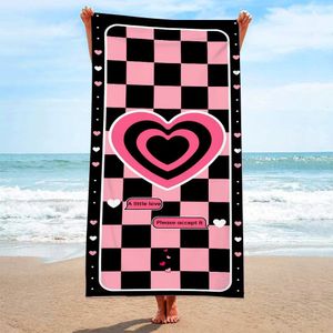 Toalha de praia do coração do checkerboard 3D Microfiber água macia absorvendo a natação respirável amor coração rosa Toalha de banho preta rosa 240508