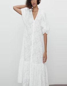 Vestido de ilhas midi bordadas de bordados brancos Mulheres Mulheres de manga Puff Ruffle Bainha Vestidos de festa feminina Vestidos de verão 2105187298329