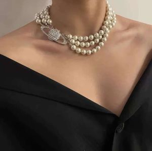 Viviane Westwood Naszyjnik Designer Projektantka złota biżuteria Kobieta naszyjniki koniczyka srebrna kubańska łańcuch choker damski luksusowy klasyczny wisiorek ze stali nierdzewnej 1188ess