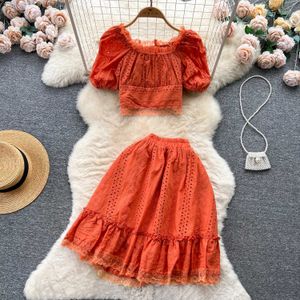 Tvådelad klänning Sommaren Tvådelar Set Womens Outifits Lace Patchwork Square Collar Puff Slve Tops+A-Line High midje Mini kjolar Set Dropship Y240508