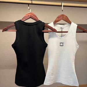 女性ニットタンクトップデザイナー刺繍ベストノースリーブ通気性ニットプルオーバー女性スポーツレディンベストニットプルオーバートップトップ