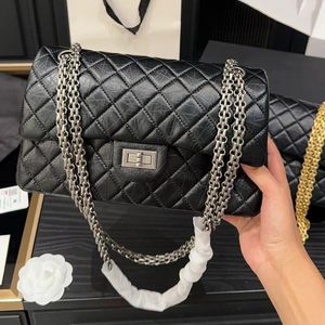 Fransız tasarımcı klasik 255 zincir crossbody çanta yüksek kaliteli kadın moda flep omuz çantaları çanta çift harfli lüks deri delikanlı jfsp