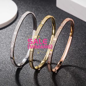 Bangle di carche di design V Gold CNC Precision Edition Stretto Bracciale a stella Sky con due file di cacciaviti di diamanti alla moda e versatile per le donne colorate