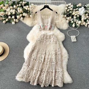 Платье с двумя частями Bohemia Holiday Women Skirts Set Crochet Hollow Out Tassel Tops A-Line Длинная юбка Двухцвета Двух кусоч