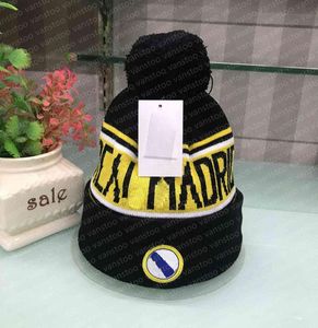 Hats de chapéu de malha masculinos Caps clássicos City Bordado Chapéus de futebol Casal de inverno esportes ao ar livre Beanie9286711