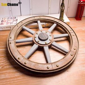 Dekorativa figurer Fashion Ancient Carriage Old Wood Wheel Imitation Styrning Personlighet El Tire Mural Farmhouse Home Decor