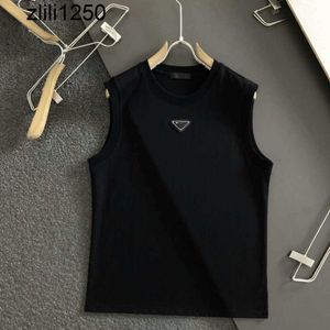 fashion men T shirt designer t shirts mens womens solid color metal triangle sleeveless Tee casual loose oversized simple pullover cotton sports tee top