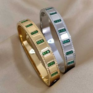 Pulseira 316l de aço inoxidável geométrico de pulseiras de zircão verde para mulheres com manuja de jóias de joias de joias de joias T240509