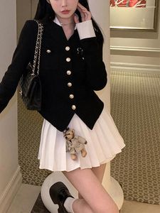 Jackets femininos de duas peças conjuntos preto mulheres japonesas japonesas blazer casaco mini -saia terno feminino casual coreano sexy kawaii 2024