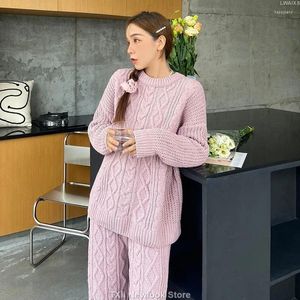 Apresenta de sono feminino TXII Pijama roxo e laranja definido Flor doce para mulheres Temporada de inverno de lã de coral grossa Robe de meia manga