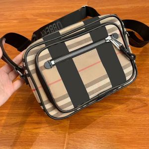 Designer da uomo di lusso Designer da uomo Nylon Canvas Camera Classic Vintage Controllo Stripe Brand Brand Messenger Fashion Crossbody CrossBany Portafoglio zippy Borse da viaggio da viaggio Borse da viaggio