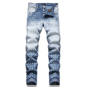 Herren Jeans neuer Herbst 2024 Blauer Buchstaben mit mittlerer Taille Slim Fit Elastic Mens Casual Denim Pants Street Kleidung Q240509