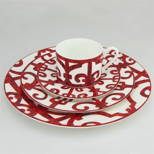 Bone China Dinner Plate Spanish Red Grid Dish Art Design Plate Nrowers Set 201217 336y