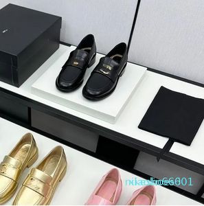 2024 Designer Luxury Casual Loafers for Women: Chic bekväm
