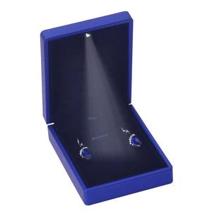 Scatole di gioielli LED Light Jewelry Box Box a ciondolo Collava Replay Box per la proposta di coinvolgimento del matrimonio Birthday and Anniversary 2023