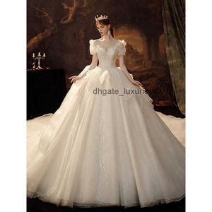 A incrível Line Lace Backless Wedding Dresses V Pescoço de Biço de Praia Vestidos de Bridal Trem tule Tule Aplicado Boho Vestidos de Noiva Boho Tulle Sweet Train Robe de Mariee