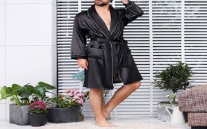 2020 NOWOŚĆ MĘŻCZYZN BLACK LOUNGE FAUX Silk Nocne odzież dla mężczyzn Komfort Silky Blackrobes Szlachetna szlafrok Men039s Sleep Robes3811389