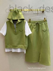 Women's Tracksuits designer Sports Casual Hooded Vest T-shirt+Half Skirt Three Piece Set 2NC1 EX2U