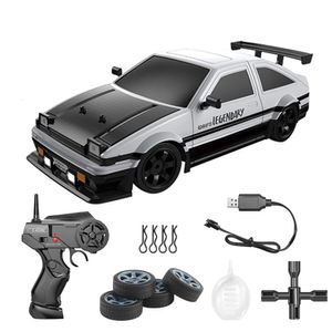 1 16 Simulação de carro de controle remoto quatro rodas drive Racing Racing Gift Kids Toys adultos Modelo RC Drift Toy 240508