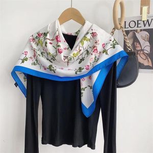 Lenços 2024 Moda da Espanha Million Floral Square Silk Senk Ladies Ladies de alta qualidade Os xales macios e envolvem Bufanda Hijab muçulmano 90 90cm