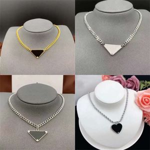 love necklace sier chain designer necklaces for women men lovers unique and fashionable jewelry black white inverted triangle pendant cuban link jewelry