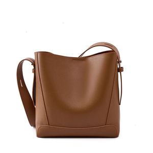 Väskor 2024 NYA WOMENS CROSSBODY Bag Luxurys HBP Spring Summer Versatile Leather Designer Luxury Handväska Tote stor kapacitet hinkväska