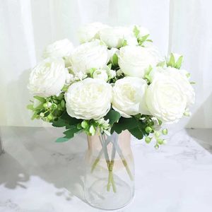 Flores decorativas grinaldas mais vendidas lindas rosa peony flores artificiais de seda pequena buquê branca festa em casa decoração de casamento de inverno flores falsas flores