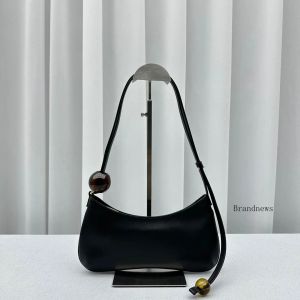 Jacsbag Cowhideメッセンジャーバッグ有名なブランドクラッチ2023新しいLe Bisou Lady Lady Sholdlen Bag Real Leather High Quality Designer Fashion Beads 2464