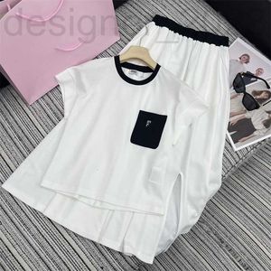 Dwuczęściowa sukienka projektant 2024 Summer Casual Fashable Sweet Age Reducing Contrast Contrast Pocket List Hafted Half Spirt Set SD98