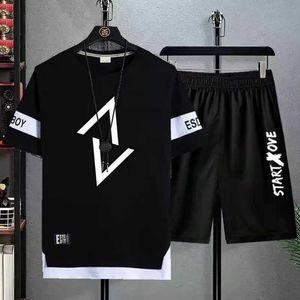 Testes masculinos Novo Mensagem de Menores Moda Camiseta Casual Casual Camiseta Casual+Shorts De duas peças Conjunto Retro STRT da moda Y240508