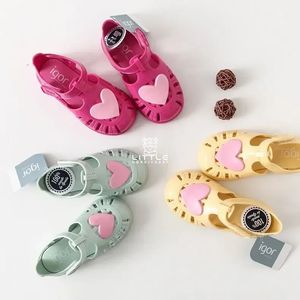 Summer Childrens Hollow Out Baotou Roman Sandals Girls Love Jelly Shoes Baby Kids Non-Slip Beach Retro Shoes 240508