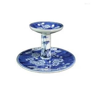 Titulares de vela Old chinesa azul e branco porcelana Padrão de ameixa -castiça estátua qianlon coleta ornamentos decoração