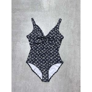 Louiseviution lüks modaya uygun marka tasarımcısı Lvse mayo kadınları vintage bikini setleri mayo baskılı mayolar yaz plajı giyim yüzme takım elbise 508