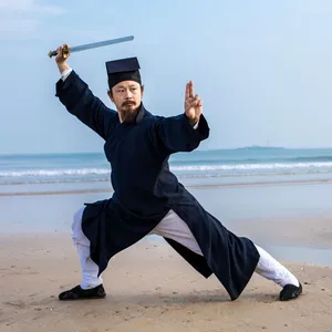 エスニック服の道教ローブタイチkungfu練習格闘技服hanfu男性ローブ長い家の伝統的な衣装