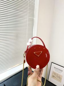 Yuvarlak pasta yıldız çanta makyaj şık kadın omuz çantaları parlak patent deri elmas kontrol donanım metal toka lüks el çantası matelasse zincir crossbody 1