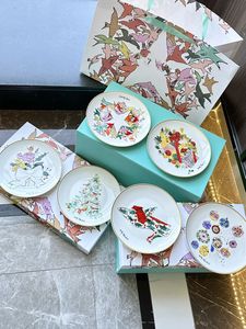 Dessert Plate Christmas Gift Box Set Disc Round Dishes Bone China Codernaris Set Serving Mugs 240508