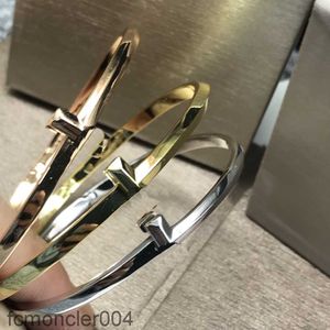 Lyxdesigner Sterling Silver T Bangle Armband Diamond Armband Kvinnor Män varumärke smycken för bröllopsfest Alla hjärtans dag gåva toppkvalitet med Box NZW8