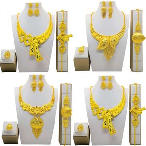 Gold plattiert Schmuck Dubai Frauen Hochzeit Bankett Blumen Halskette Ohrring Set Accessoires