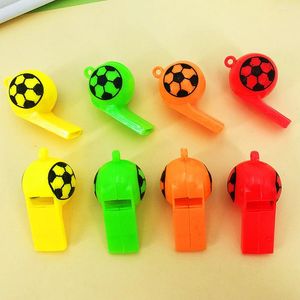 Party Favor 12/30st Kids Outdoor Sports Supplies Football Whistle Boys and Girls Birthday Presents Pinata Fillers Christmas Priser