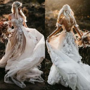 Backless 2021 Boho Wedding Dress 3D Appliced ​​Summer Beach Brudklänningar från axeln Tulle älskar spetsar utomhus dam äktenskapsklänningar 0509