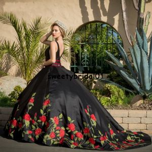 Mexikansk Vestido de 15 A OS 2020 Black Quinceanera klänningar med broderi Sweet 16 Dress Puffy Kirt Vestidos de XV A OS 3211