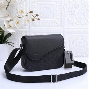 Luxurys Designer -Taschen Männer Leder schwarze Blumen Messenger Crossbody Taschen Einkaufstasche Männer Umhängetaschen Handtaschen Frauen Brieftaschen Geldbeutel Ba M46255 N42710