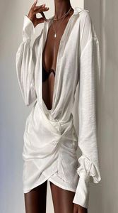 Women039s Шифоновое платье Один белый цвет глубокие V -шейные плиссированные дно