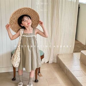 Girl's Dresses 2024 Summer New Girl Sleeveless Sling Dress Solid Color Childrens Fashion Casual Dress Childrens Clothing Baby Girl Holiday Princess DressL2405