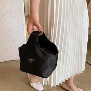 2022 New Women Luxury Designers Evening Bags Handbag Purse Retro Letters Mini Shoulder Bag Fashion Drawstring Bucket Bag 2550