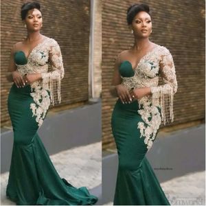 Emerald Green Prom 2021 One ramię Perły Tassel koronkowe aplikacje syrena satynowa sukienki wieczorowe Abiye gece elbizesi 0509