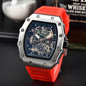 Luxury Mens Watch marka mody sportowe zegarki dla mężczyzn designerskich zegarków kwarcowych